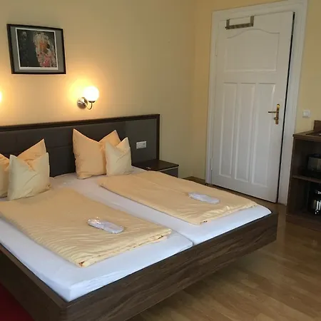 Sudrow Apartment